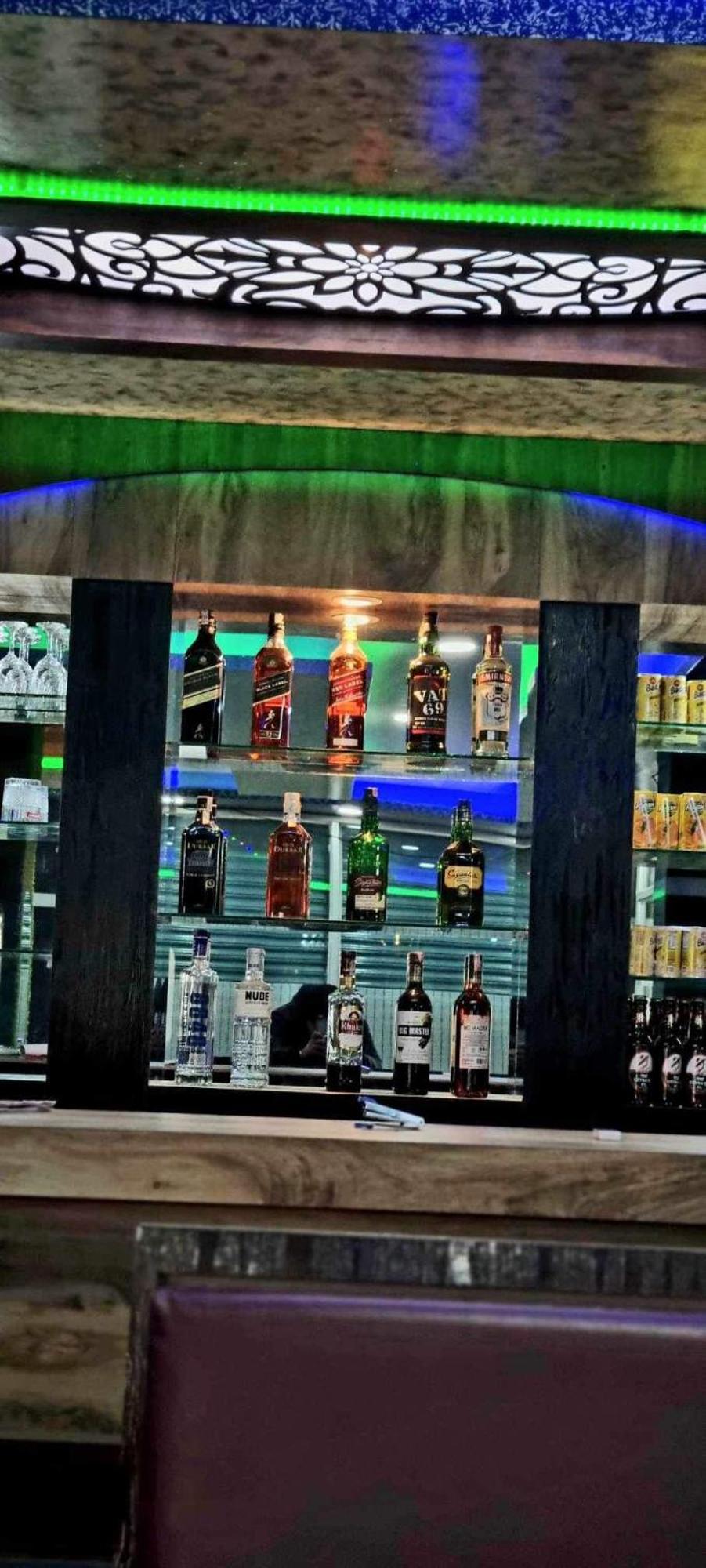 Lahan Hotel Samrat Inn Pvt Ltd מראה חיצוני תמונה