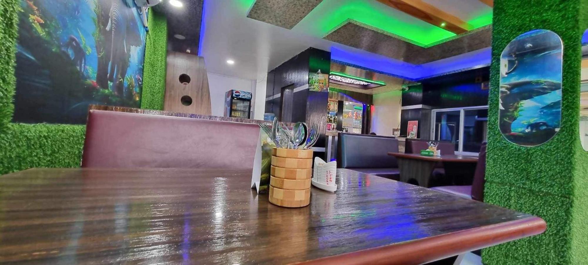 Lahan Hotel Samrat Inn Pvt Ltd מראה חיצוני תמונה